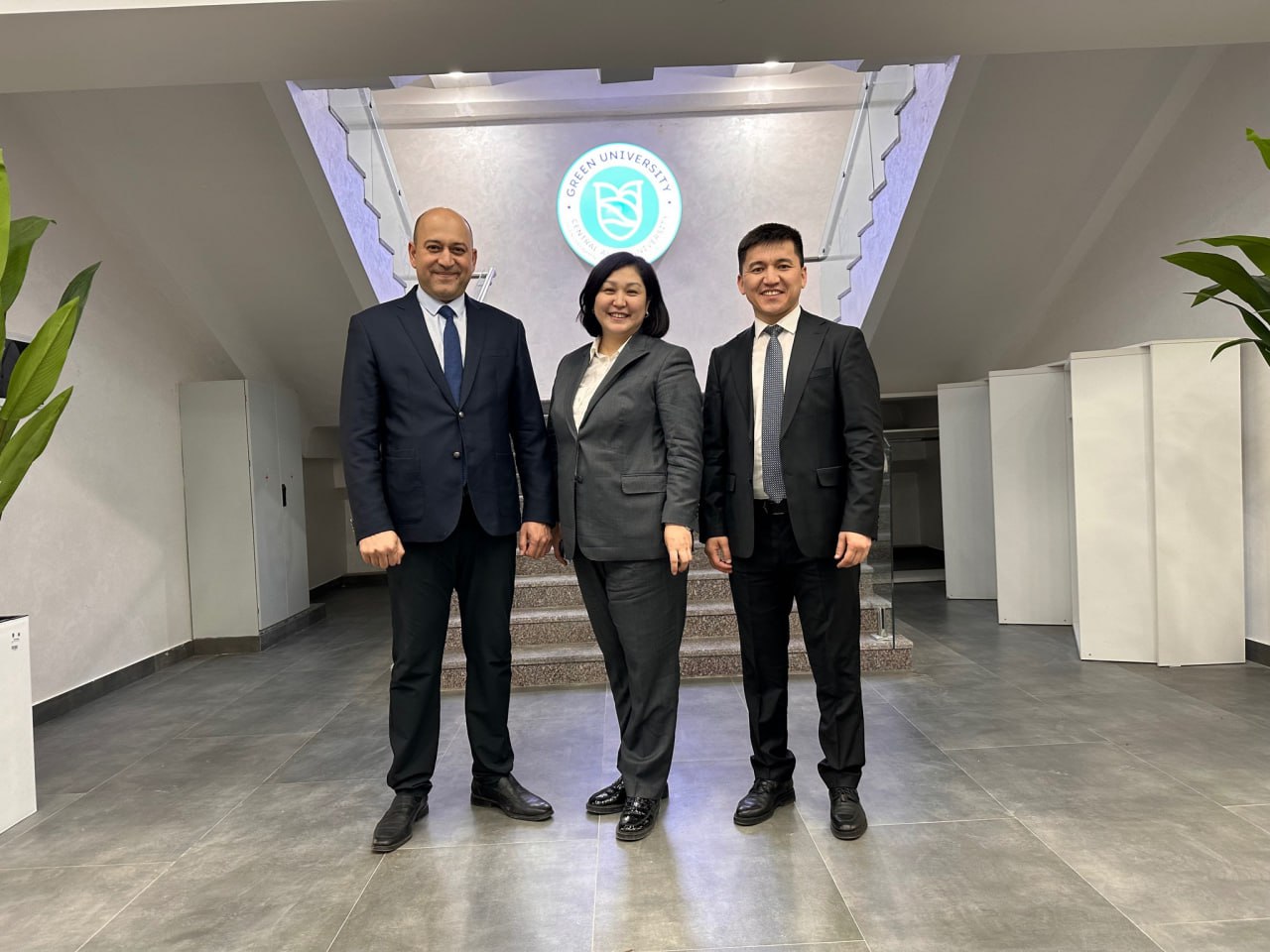Honored Guests from Kyrgyzstan Visit Green University