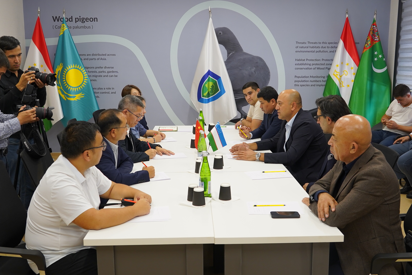 Green University Hosts Delegation Led by Professor Fadong Li from the Chinese Academy of Sciences