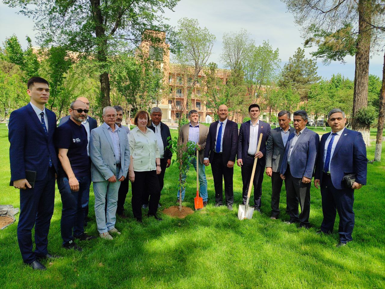 Green University Welcomes Russian Natural Resources and Ecology Ministry Delegation
